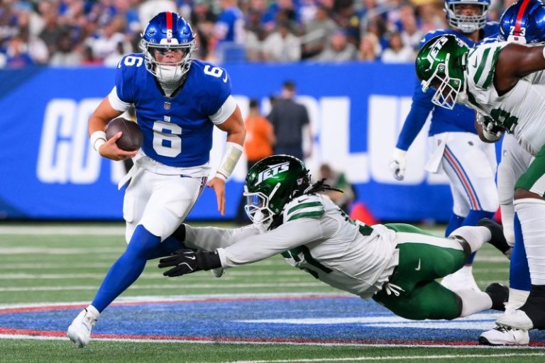 How did Giants rookie QB Jaxson Dart play vs. Jets?