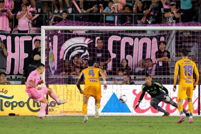 Luis Suarez leads Inter Miami into Leagues Cup semifinals without Messi